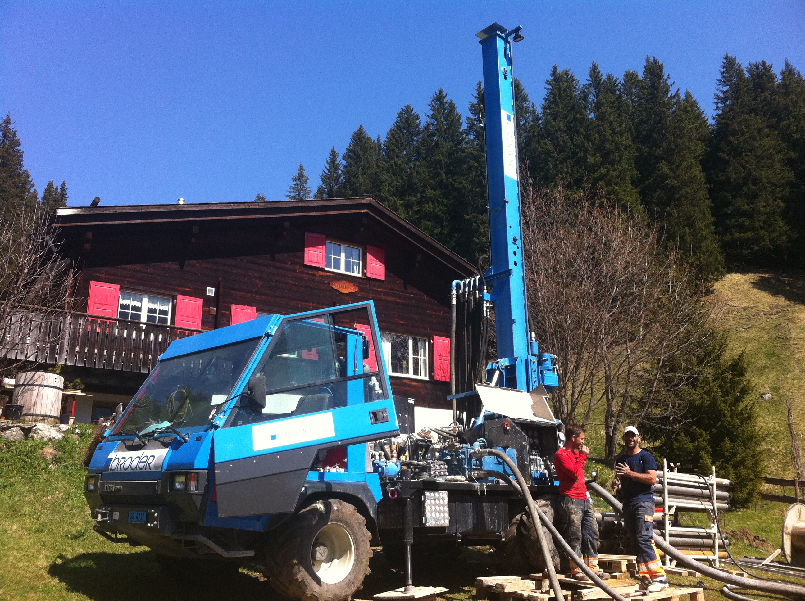 Aebi TP 98E Broder-Eigenbau im Einsatz in Klosters