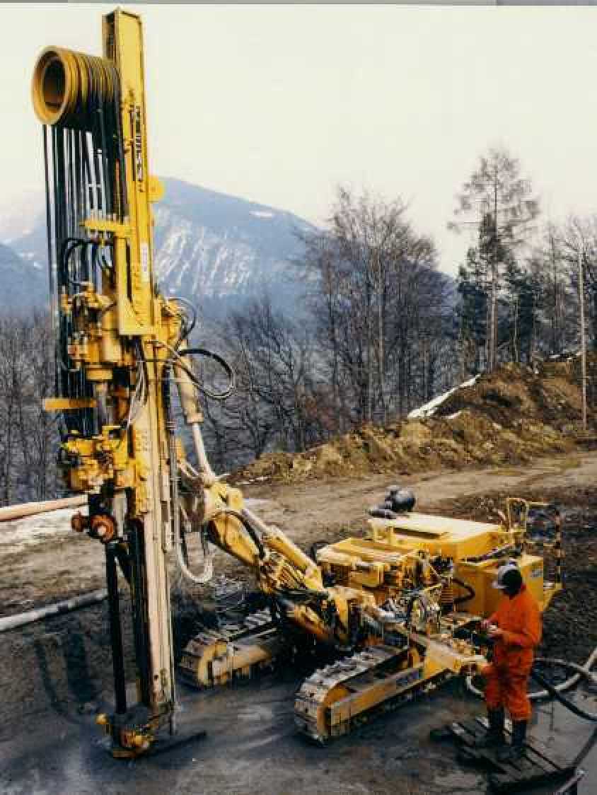 Bohrgerät im alpinen Gelände
